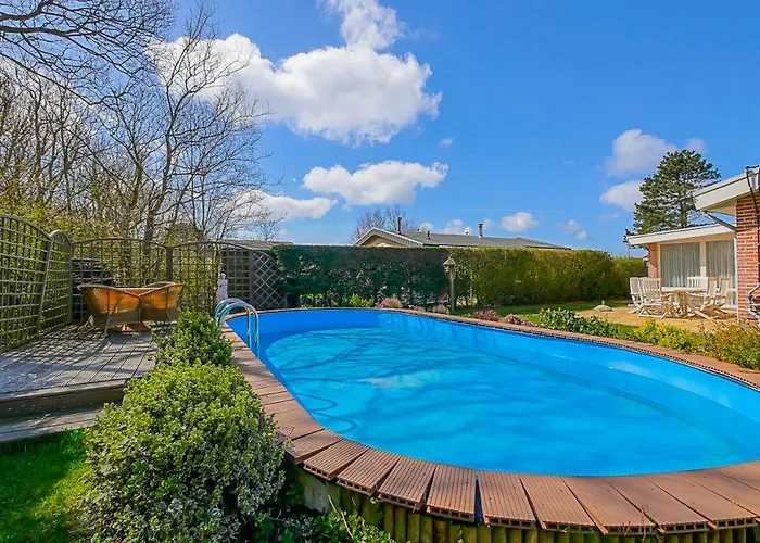 Springtij Met Prive Zwembad - Aan Zee 펜션 줄리아나도르프