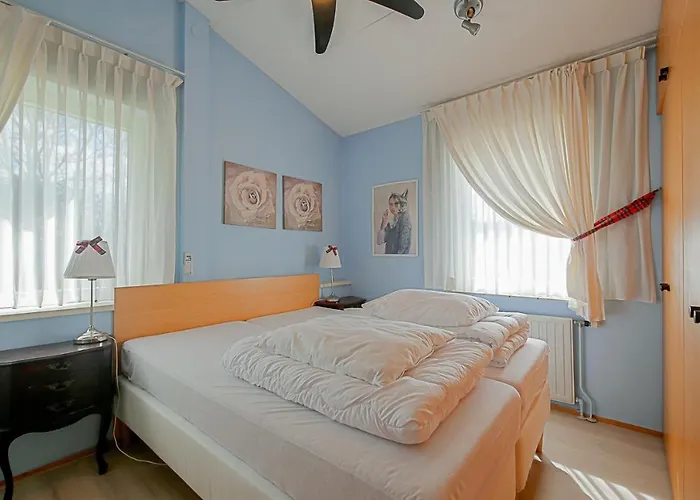 Springtij Met Prive Zwembad - Aan Zee 펜션 줄리아나도르프